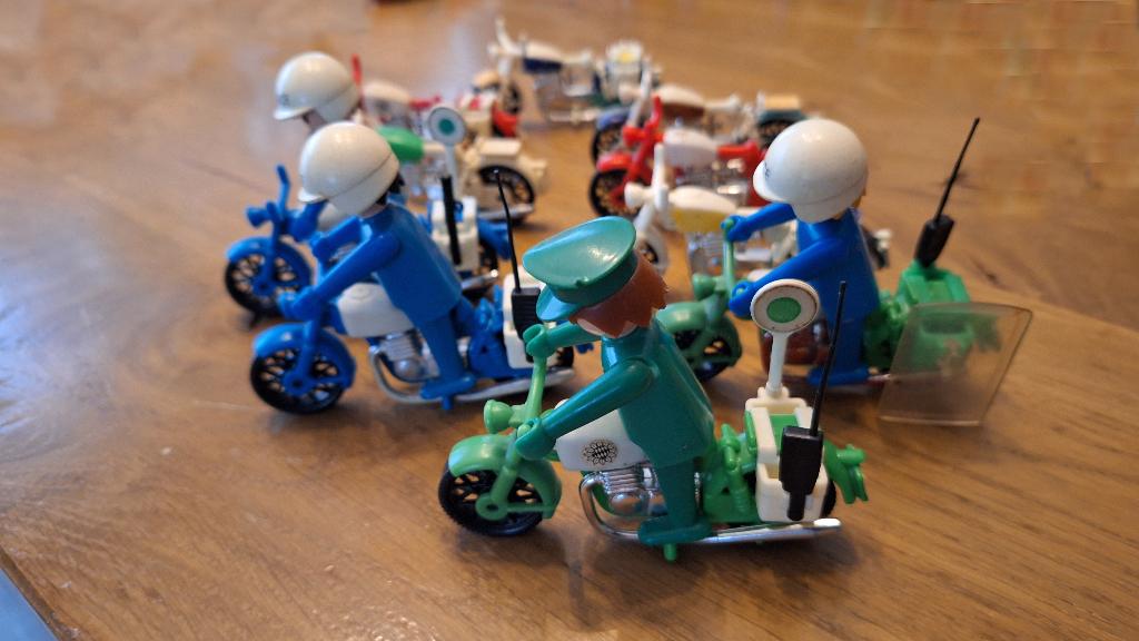 Playmobil motorfietsen en poppetjes jaren 70!, Ophalen of Verzenden, Gebruikt