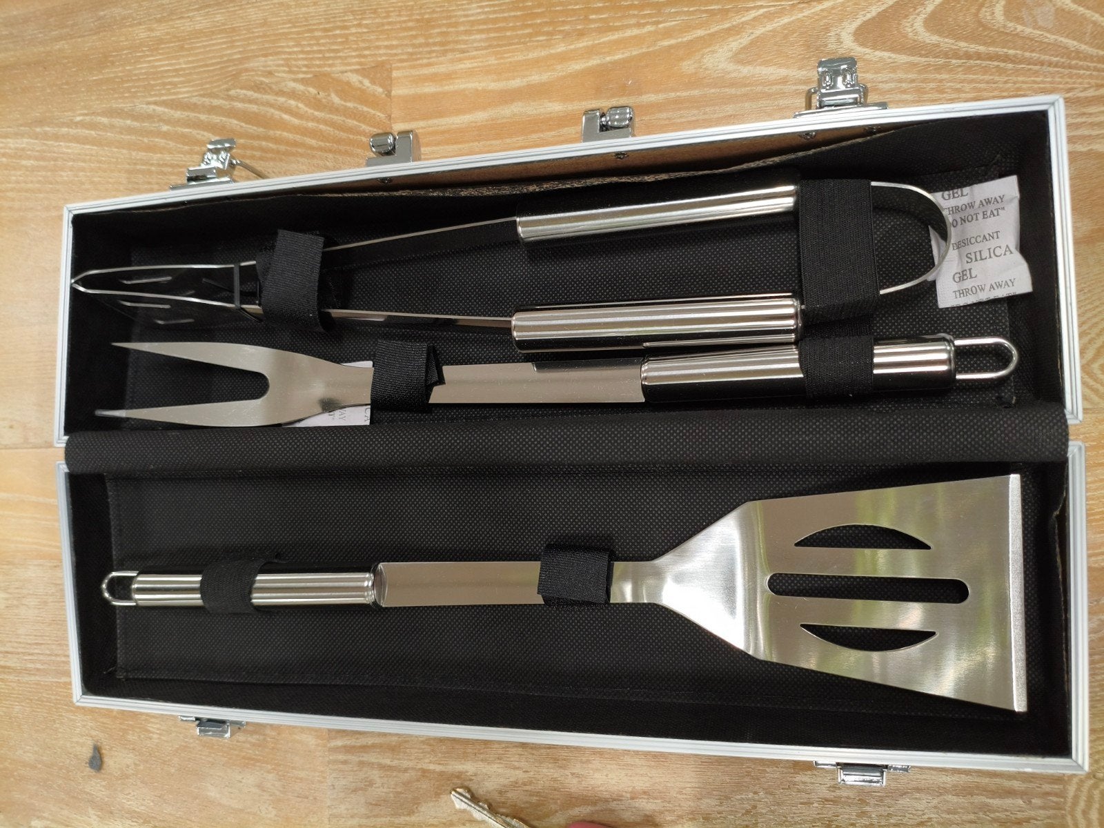 BBQ Gereedschap Set in Aluminium Koffer - 3-delig, Ophalen of Verzenden, Nieuw, Onbekend