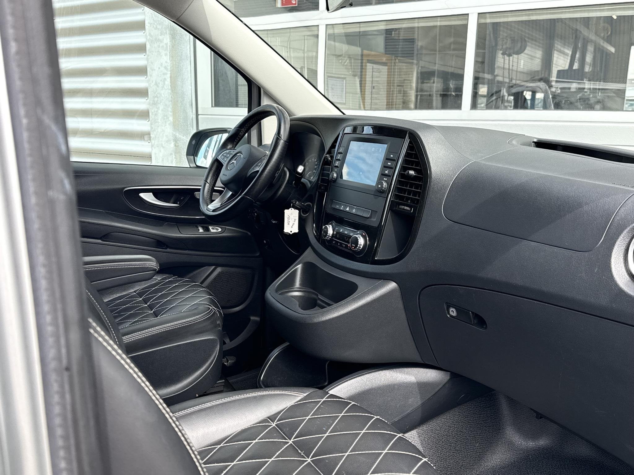 Mercedes-Benz Vito 114 CDI Lang DC | DIAMAND STITCHING | LED, Auto's, Bestelauto's, Automaat, Gebruikt, Euro 6, 4 cilinders