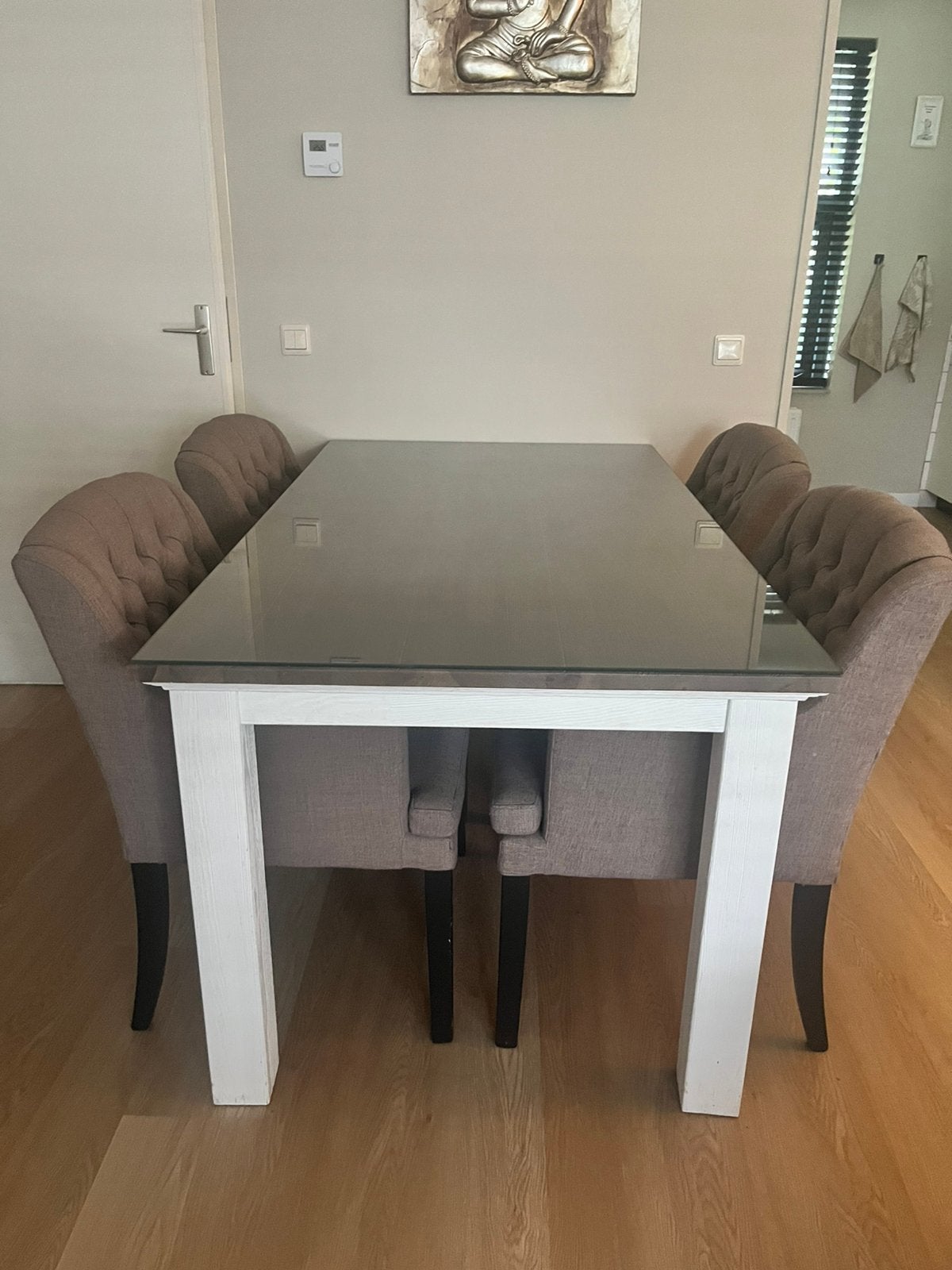 Eettafel incl op maat gemaakte glasplaat, Ophalen, Zo goed als nieuw, 4 tot 6 stoelen