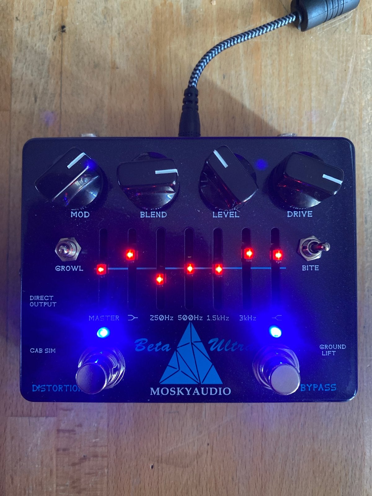 Moskyaudio Beta Ultra Bass Overdrive Pedaal (Alpha Omega), Ophalen of Verzenden, Zo goed als nieuw, Distortion, Overdrive of Fuzz