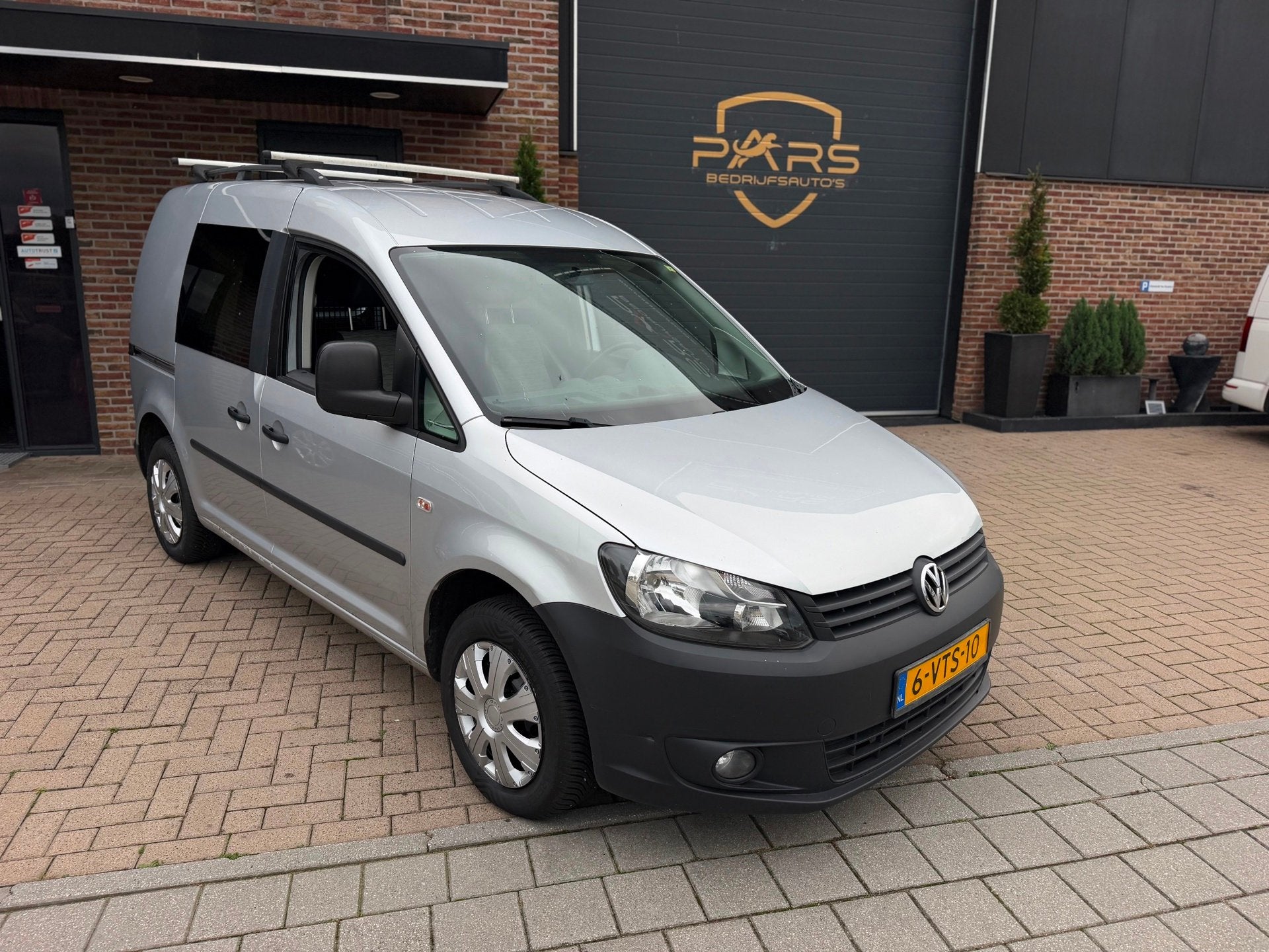 Volkswagen Caddy 1.6 TDI Airco Elk.Ramen Cruise Controle Tre, Auto's, Voorwielaandrijving, Stof, Gebruikt, Zwart