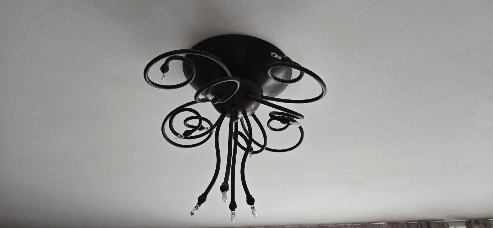 Bruine metalen plafondlamp met krullen, Ophalen of Verzenden, Gebruikt, Metaal, Modern, Decoratief