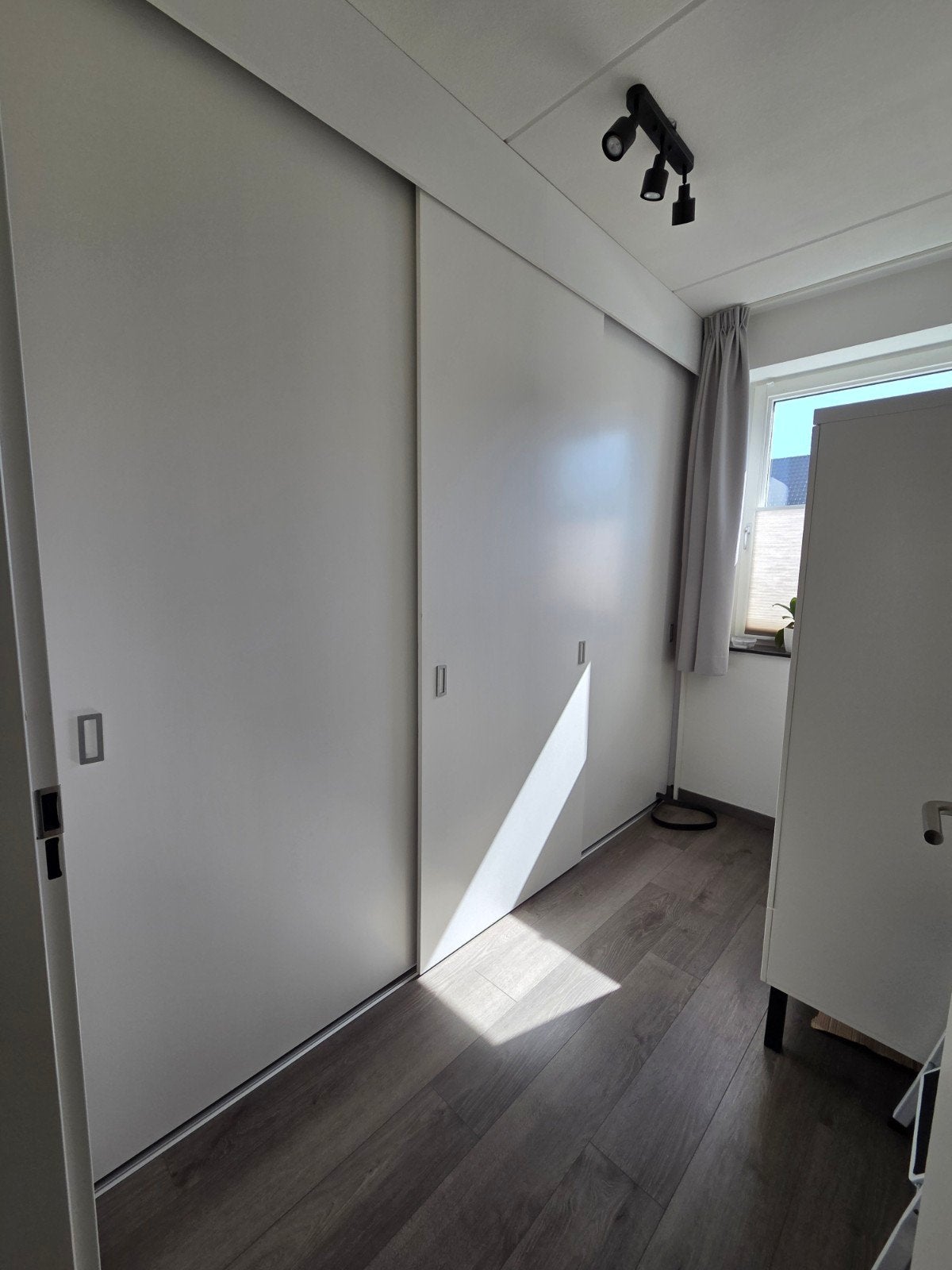 Op maat gemaakte kledingkast met schuifdeuren  BIEDEN TEAB, Huis en Inrichting, Kasten | Kledingkasten, Ophalen of Verzenden, Zo goed als nieuw