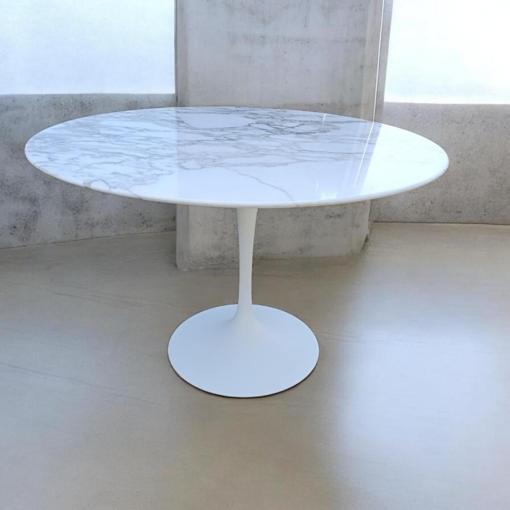 Calacatta Eero Saarinen 107cm rond tafel tulip table Knoll, Gebruikt, Overige materialen, Rond, Ophalen of Verzenden