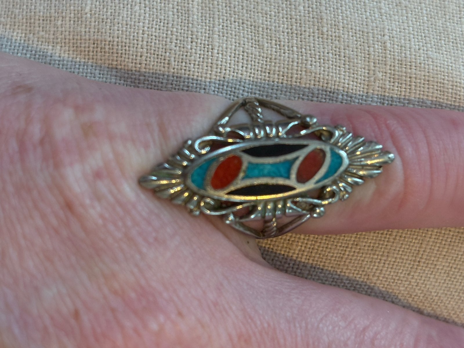 Vintage zilveren ring met turquoise en koraal, Gebruikt, Ophalen of Verzenden, 17 tot 18, Met edelsteen