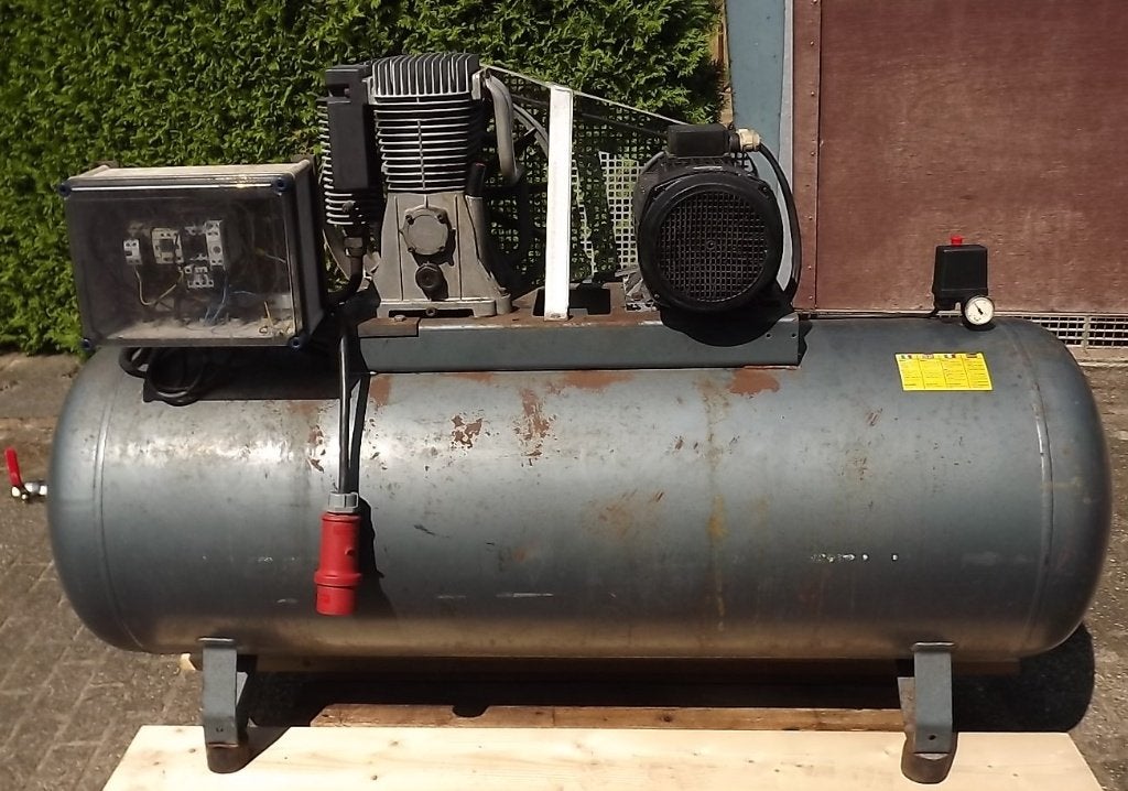 Compressor, Abac compressor., Doe-het-zelf en Verbouw, Compressors, Zo goed als nieuw, 6 tot 10 bar, 100 liter of meer, 400 tot 800 liter/min