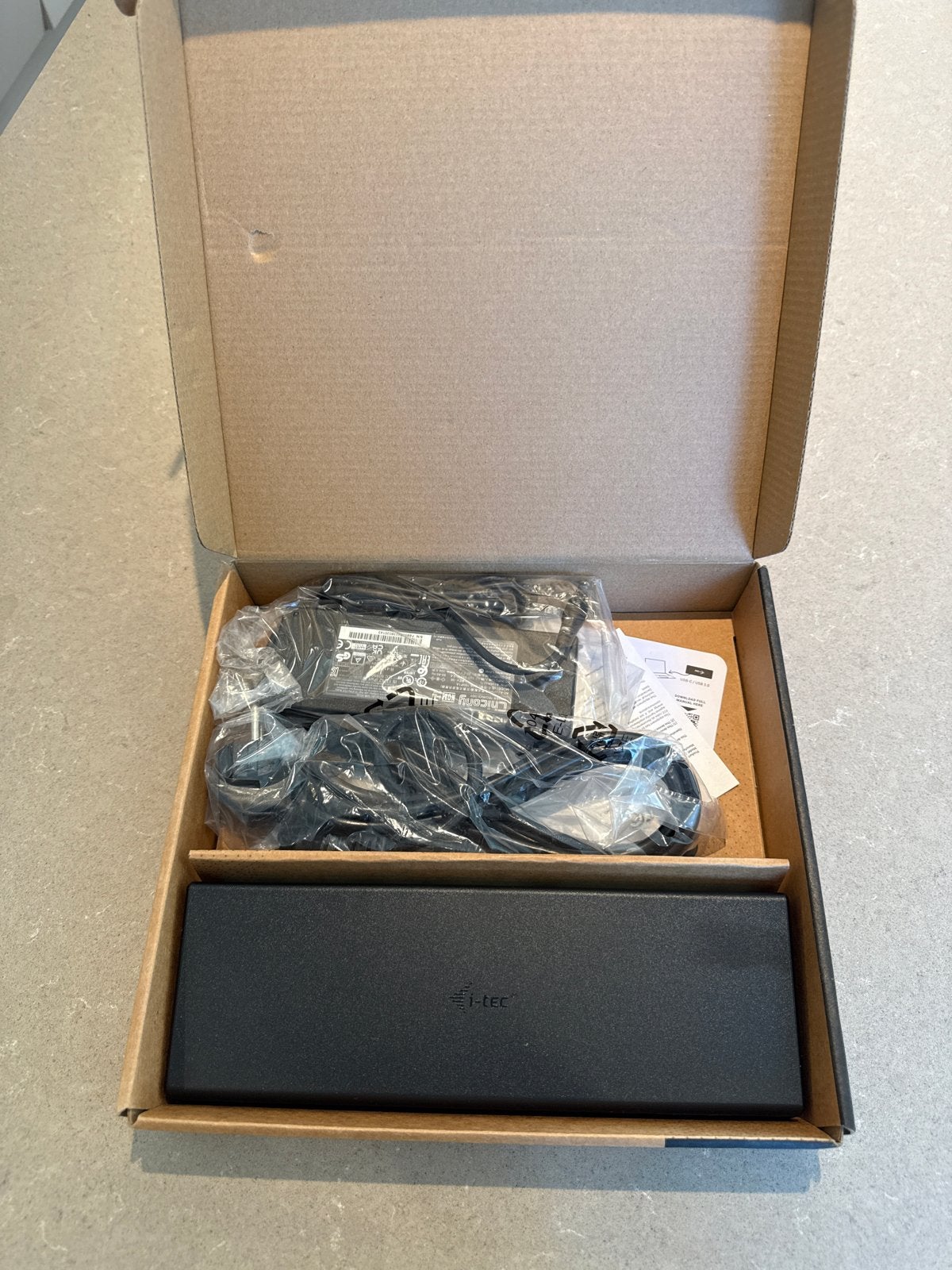 i-tec USB-A 3.0 / USB-C / Thunderbolt 3 Docking Station, Computers en Software, Dockingstations, Ophalen of Verzenden, Nieuw, Docking station