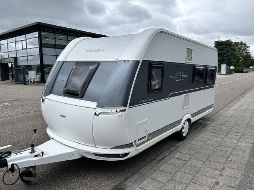 Hobby Excellent 460 UFE, Caravans en Kamperen, Overige typen, Rondzit, Hobby, Bedrijf