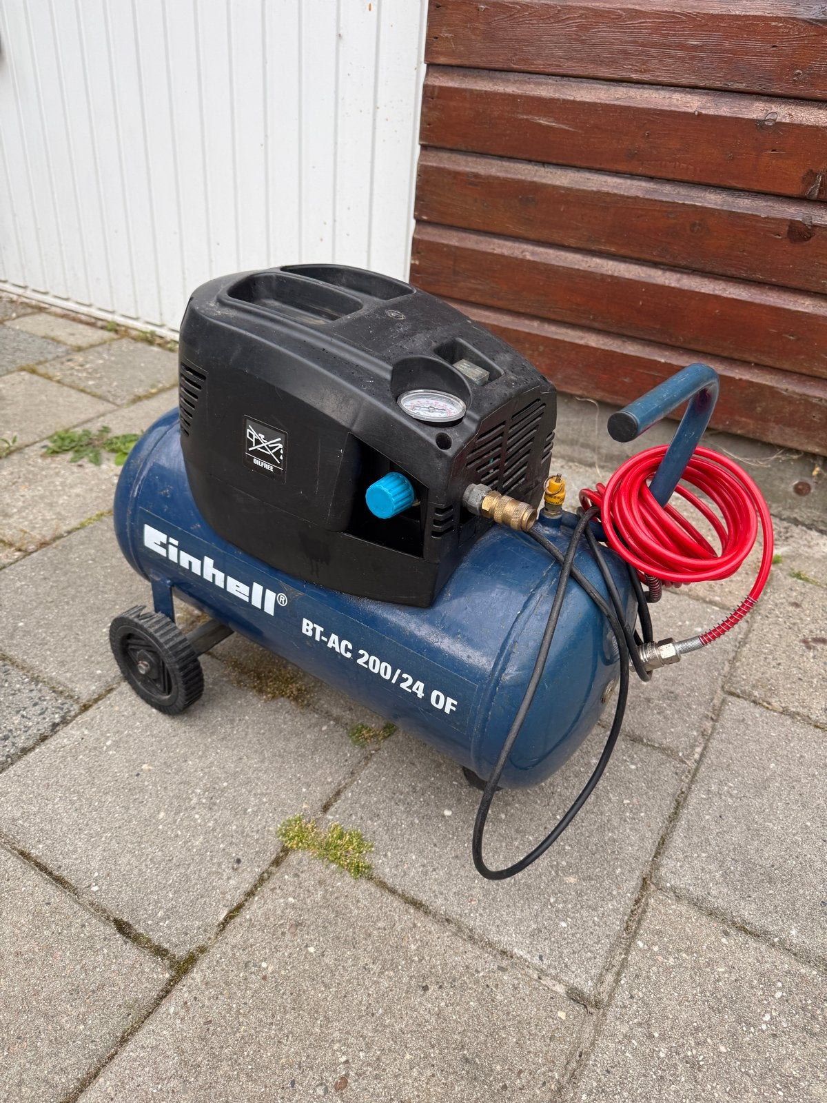 Einhell 200/24L Compressor, Doe-het-zelf en Verbouw, Compressors, Ophalen, 6 tot 10 bar, Zo goed als nieuw, Minder dan 200 liter/min