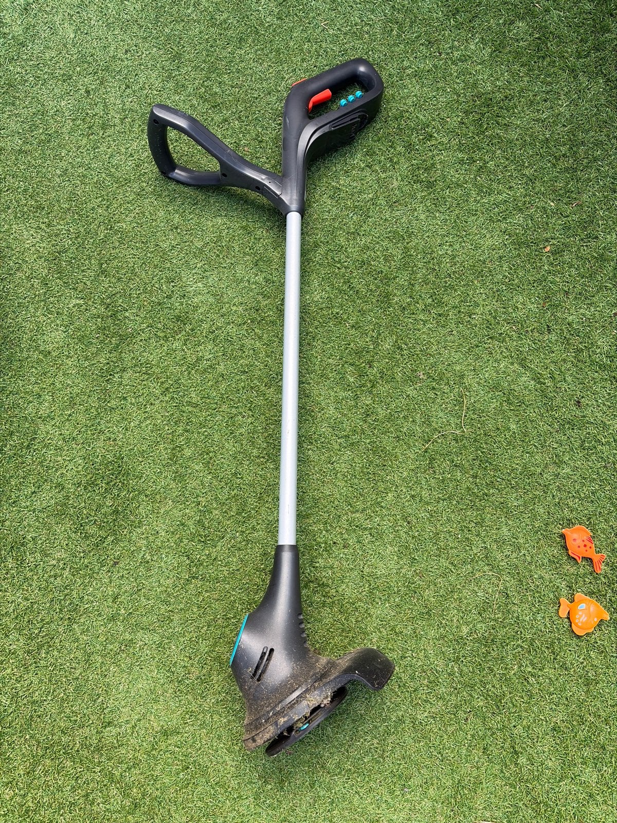 Gardena snoeier, 1 zomer gebruikt, incl. 3 mesjes, Tuin en Terras, Ophalen, Gebruikt, Accu