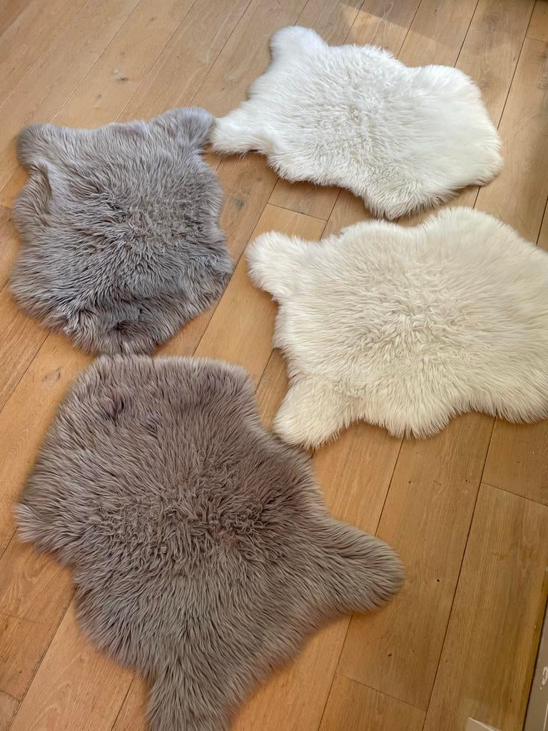 Set van 4x Imitatie Vacht Kleedjes Wit Lichtgrijs (95x65 cm), Wit, Nieuw, Overige vormen, 50 tot 100 cm