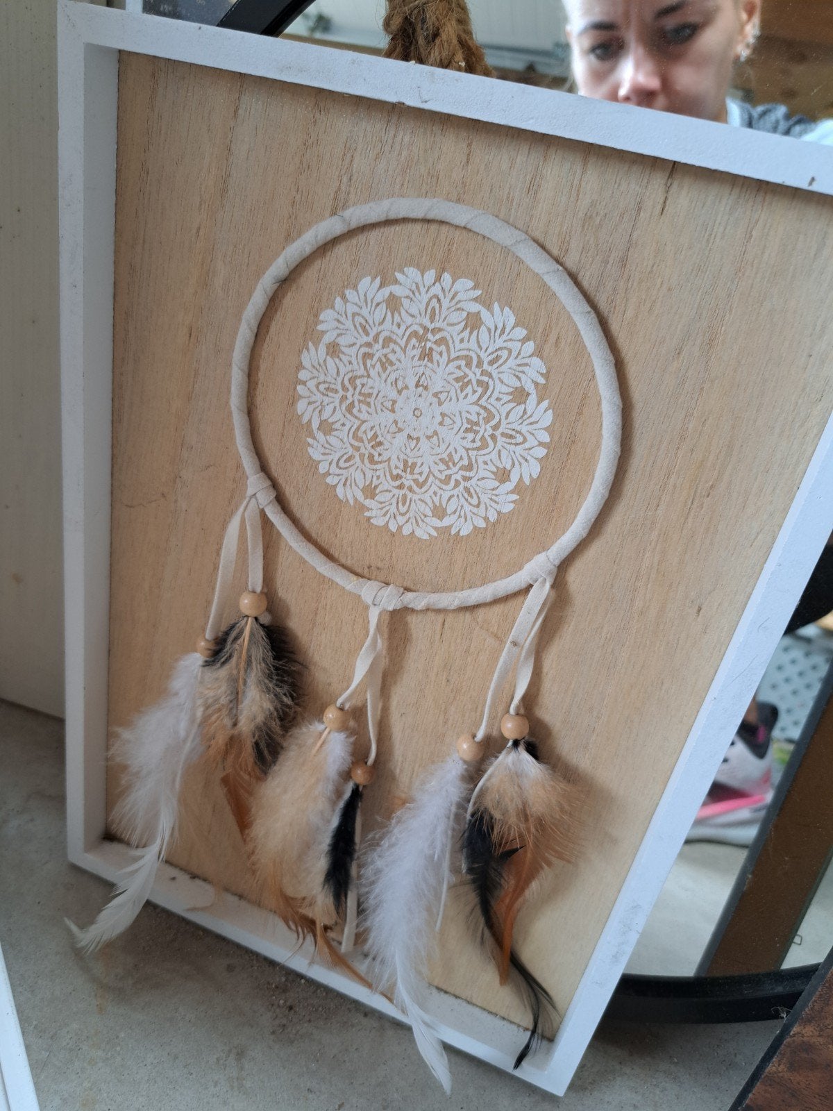Dromenvanger wanddecoratie met veren en mandala, Huis en Inrichting, Woonaccessoires | Overige, Hout, Gebruikt, Boho, Ophalen of Verzenden