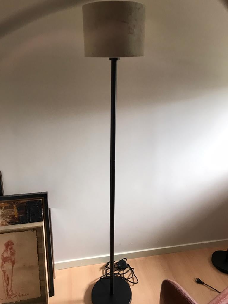 Vloerlamp, Huis en Inrichting, Lampen | Vloerlampen, Ophalen of Verzenden, Zo goed als nieuw, 150 tot 200 cm