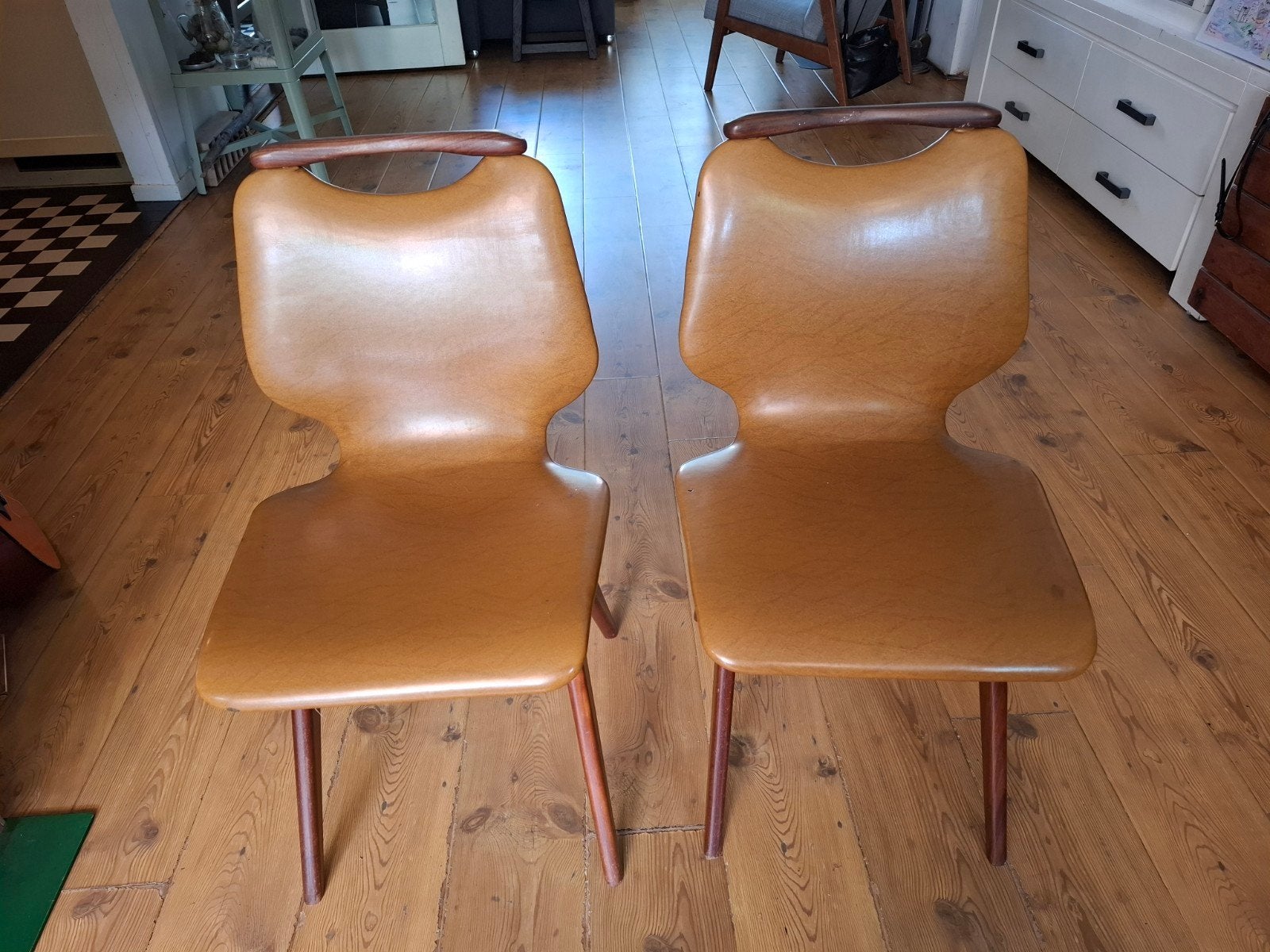 Set van 2 vintage stoelen - skai en hout, Ophalen