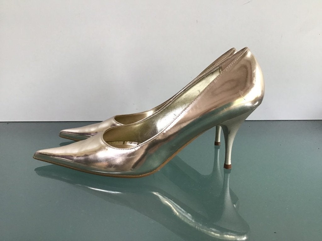 Nieuwe gouden high heels | 39 | Gratis verzenden, Kleding | Dames, Schoenen, Overige kleuren, Verzenden, Zo goed als nieuw, Schoenen met hoge hakken