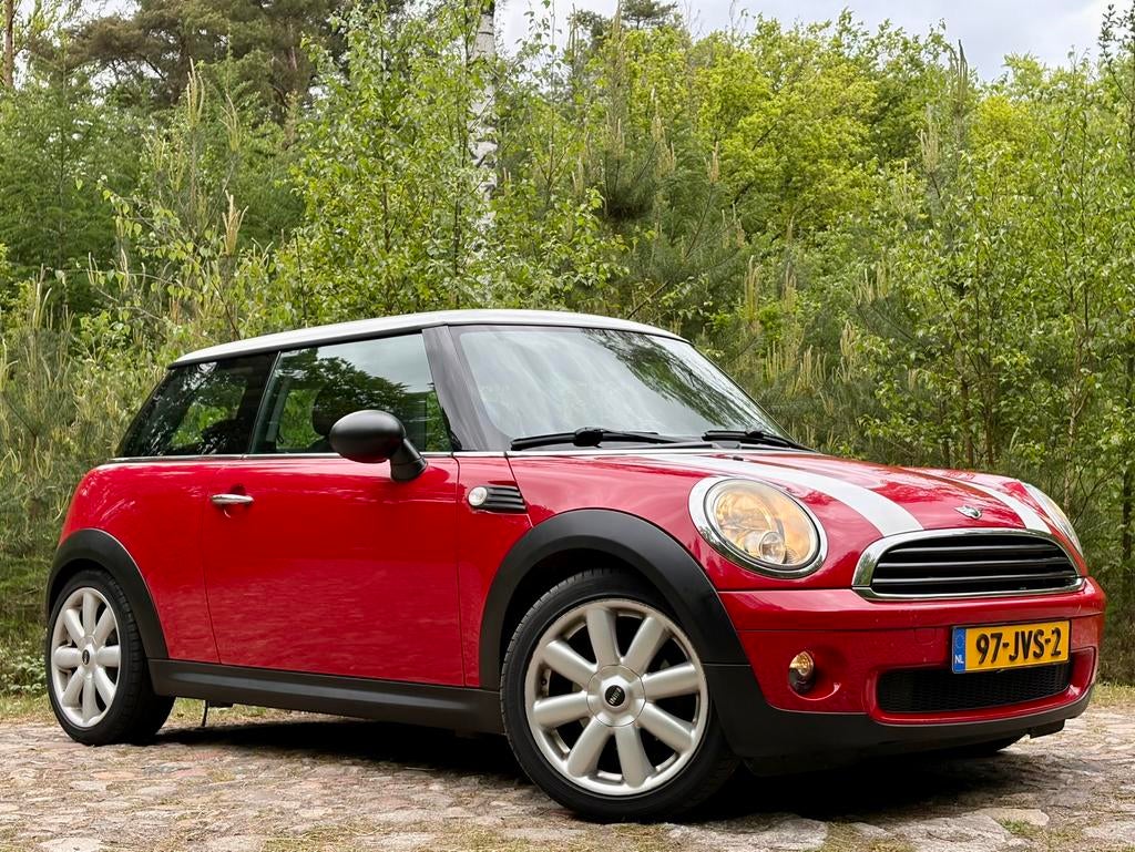 Goed onderhouden MINI met nieuwe APK, NAP, Auto's, Voorwielaandrijving, Stof, Zwart, 4 cilinders