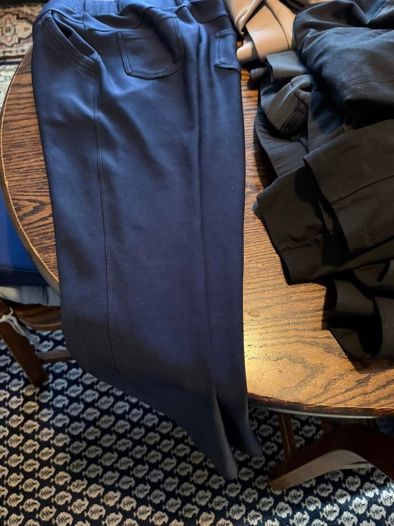 8 strechts broeken maat xl denk ik voor 50,- euro, Zwart, Maat 46/48 (XL) of groter, Ophalen of Verzenden, Zo goed als nieuw
