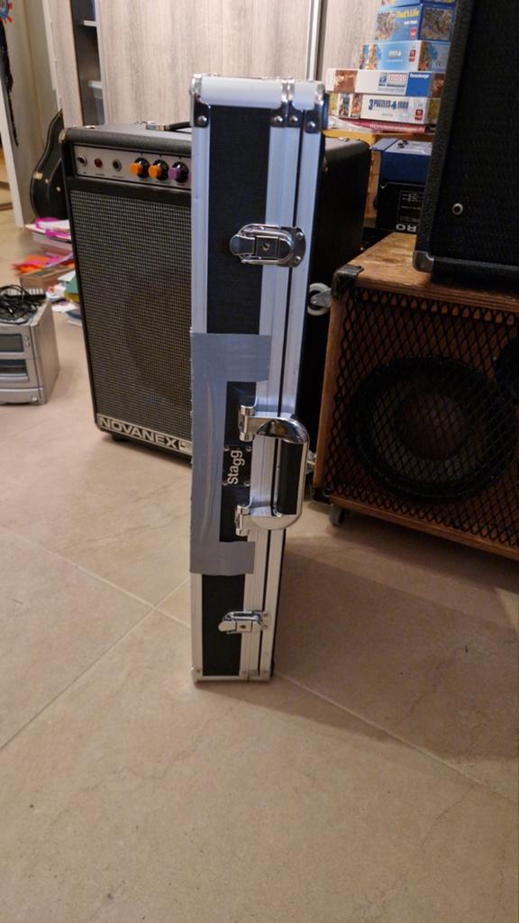Stagg - pedalboard gratis, Muziek en Instrumenten, Behuizingen en Koffers, Zo goed als nieuw, Overige instrumenten, Ophalen of Verzenden