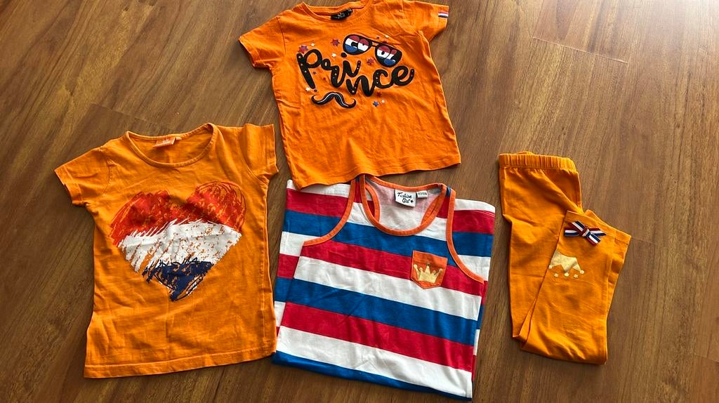 Koningsdag meisjes kleren, Ophalen of Verzenden, Zo goed als nieuw, Maat 110