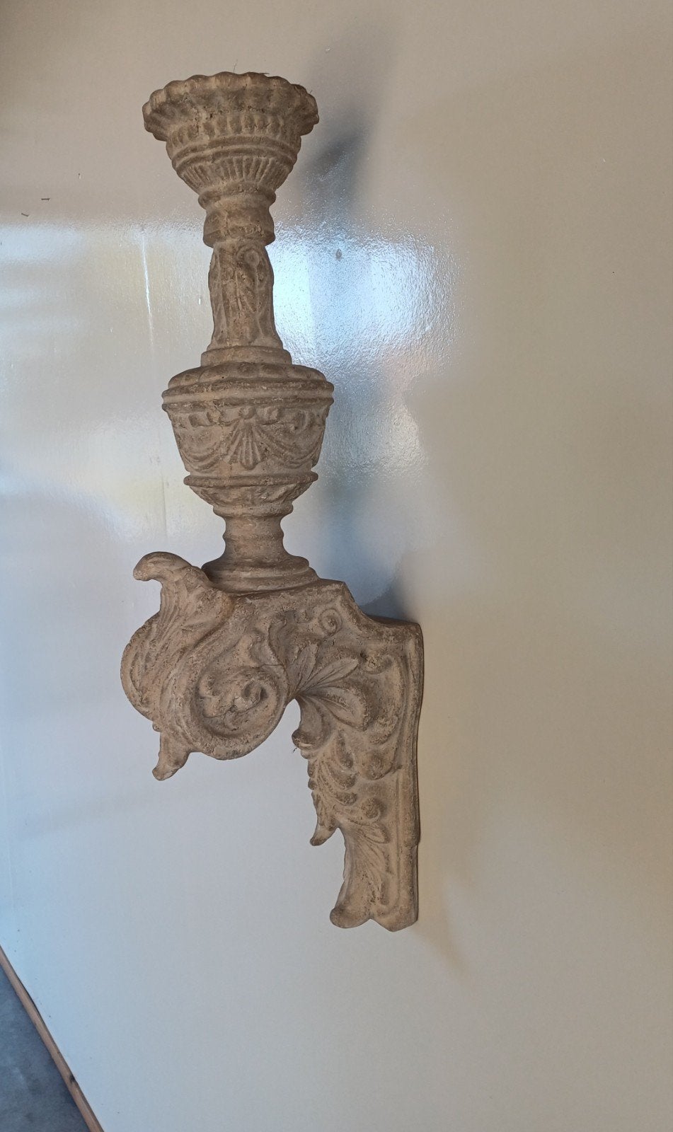 Grote Stenen Wandkandelaar Kandelaar Hoogte 77 cm voor € 35, Antiek en Kunst, Antiek | Kandelaars, Ophalen, Keramiek of Aardewerk