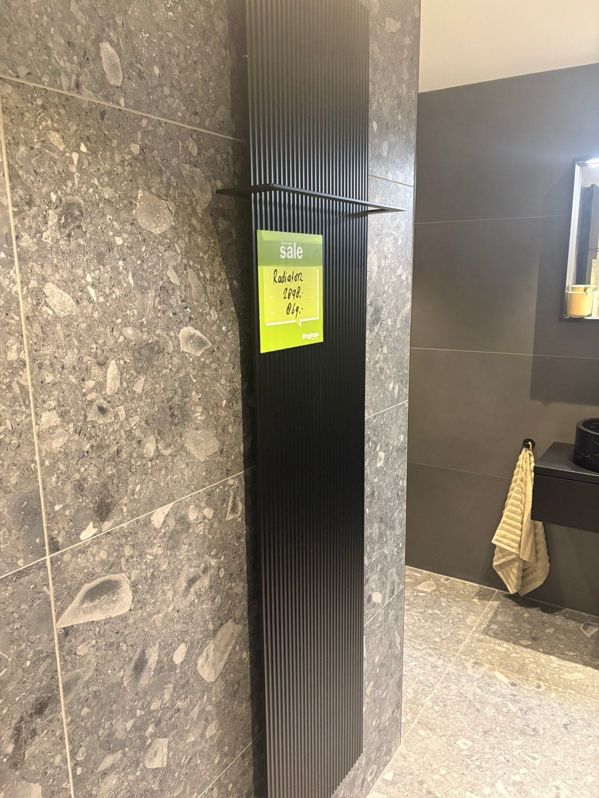Elektrische radiator mat zwart te koop 45 x 180 cm 750 watt, Ophalen, Radiator, Nieuw, Minder dan 60 cm