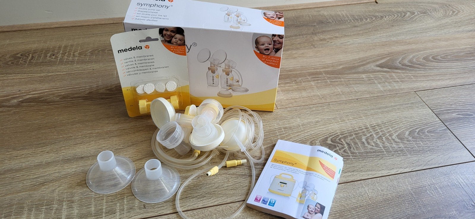Medela Symphony Borstkolf met nieuwe accessoires, Ophalen, Zo goed als nieuw, Borstkolf, Medela