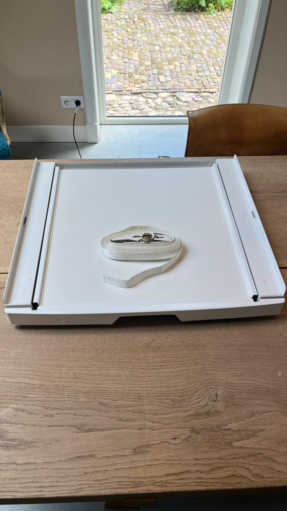 Tussenstuk wasmachine droger, Ophalen, Zo goed als nieuw