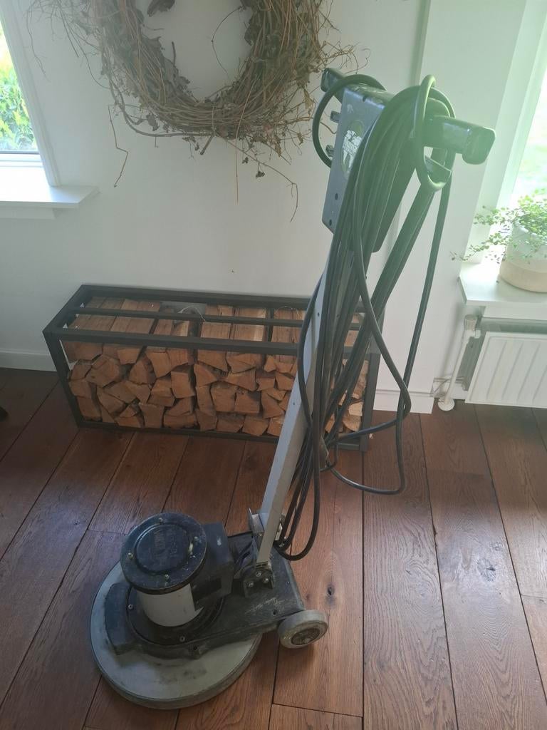 Professionele Numatic schrobmachine voor vloerreiniging, Doe-het-zelf en Verbouw, Reinigingsmachines, Ophalen of Verzenden, Gebruikt