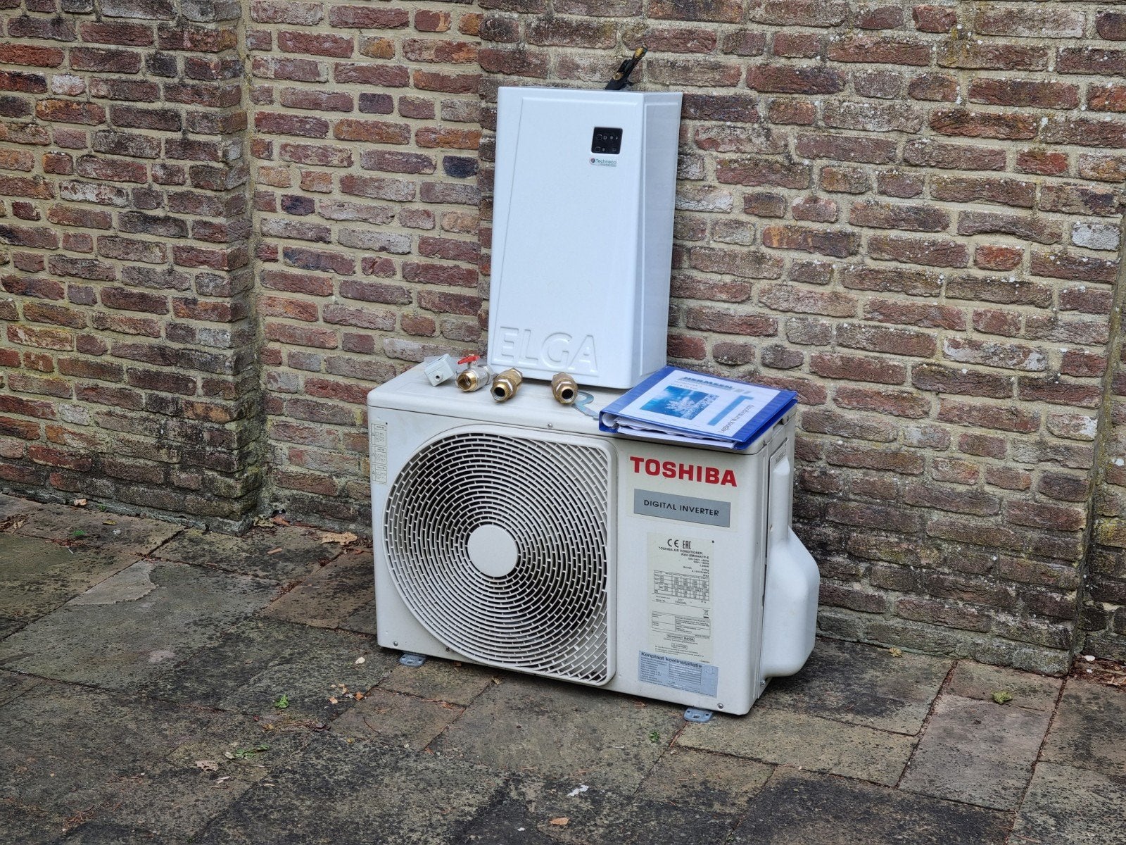 Techneco Elga 3.0 warmtepomp incl. Toshiba buitenunit, Ophalen, Gebruikt, 800 watt of meer, Overige typen