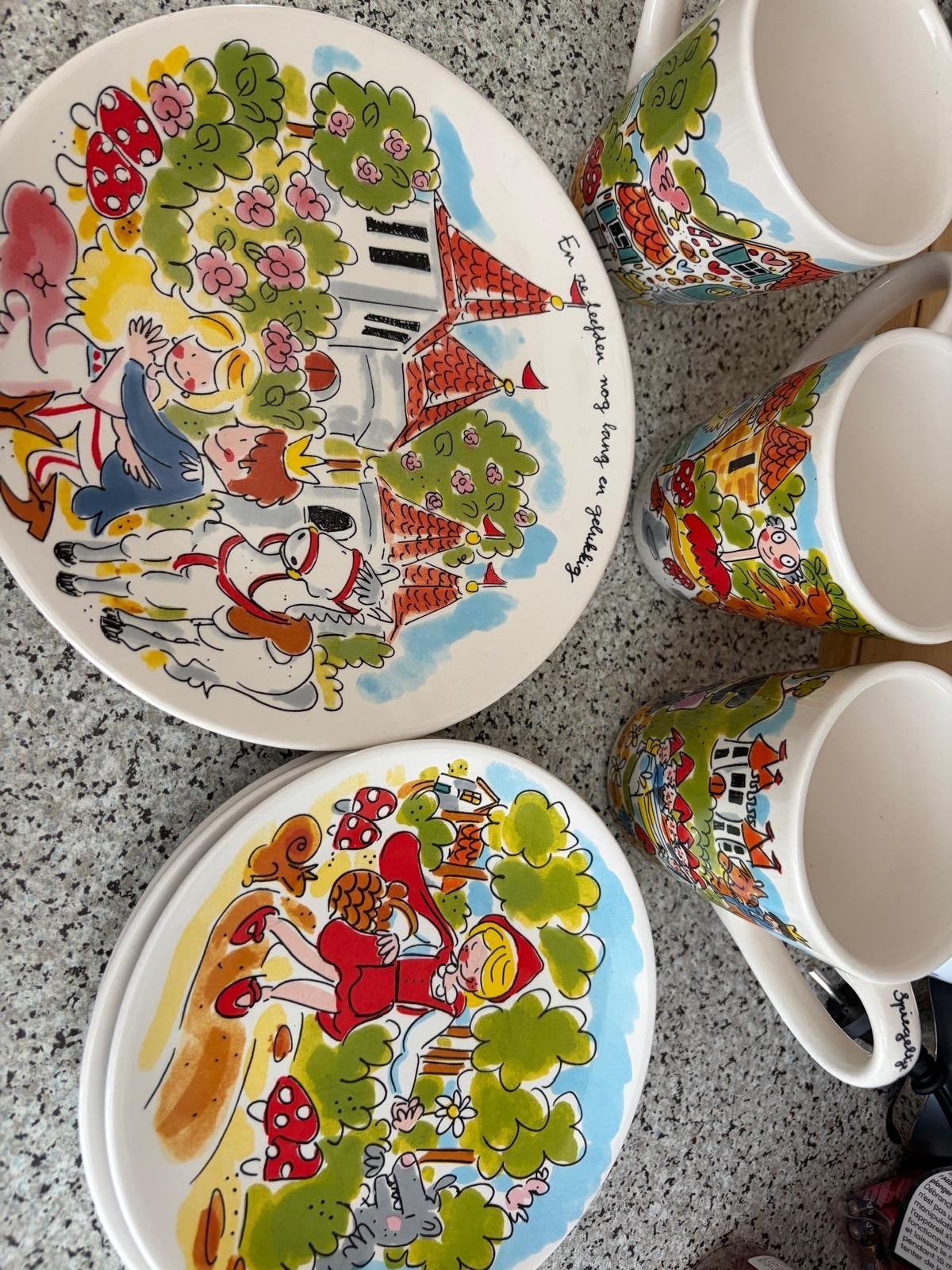 Efteling Kinderservies Blond: 3 Ontbijt, 2 Dinerborden, 3 Mo, Gebruikt, Keramiek, Ophalen of Verzenden, Blond Amsterdam