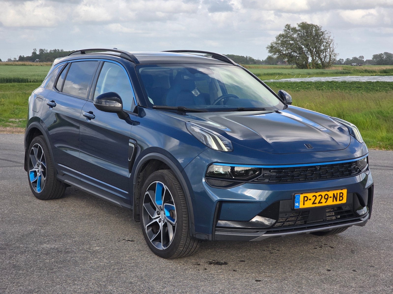 Lynk & Co 261pk Phev 2022 Blauw Trekhaak Pano 360 camera, Auto's, Lynk & Co, Stof, 1800 kg, 120 €/maand, Bedrijf