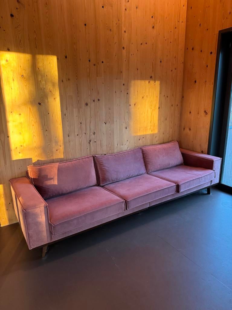 3-zitsbank oudroze velours met retro houten poten, Huis en Inrichting, Banken | Bankstellen, Ophalen, 250 tot 300 cm, Driepersoons