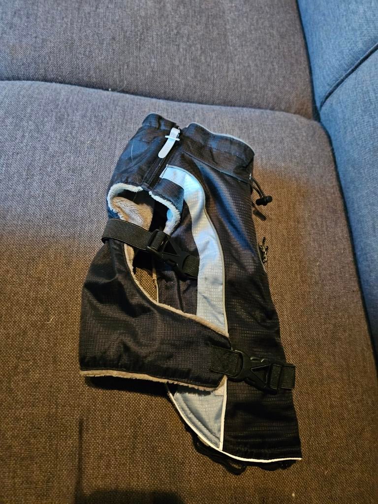 Beeztees hondenjas maat 32, Ophalen, Zo goed als nieuw, Hondenjas