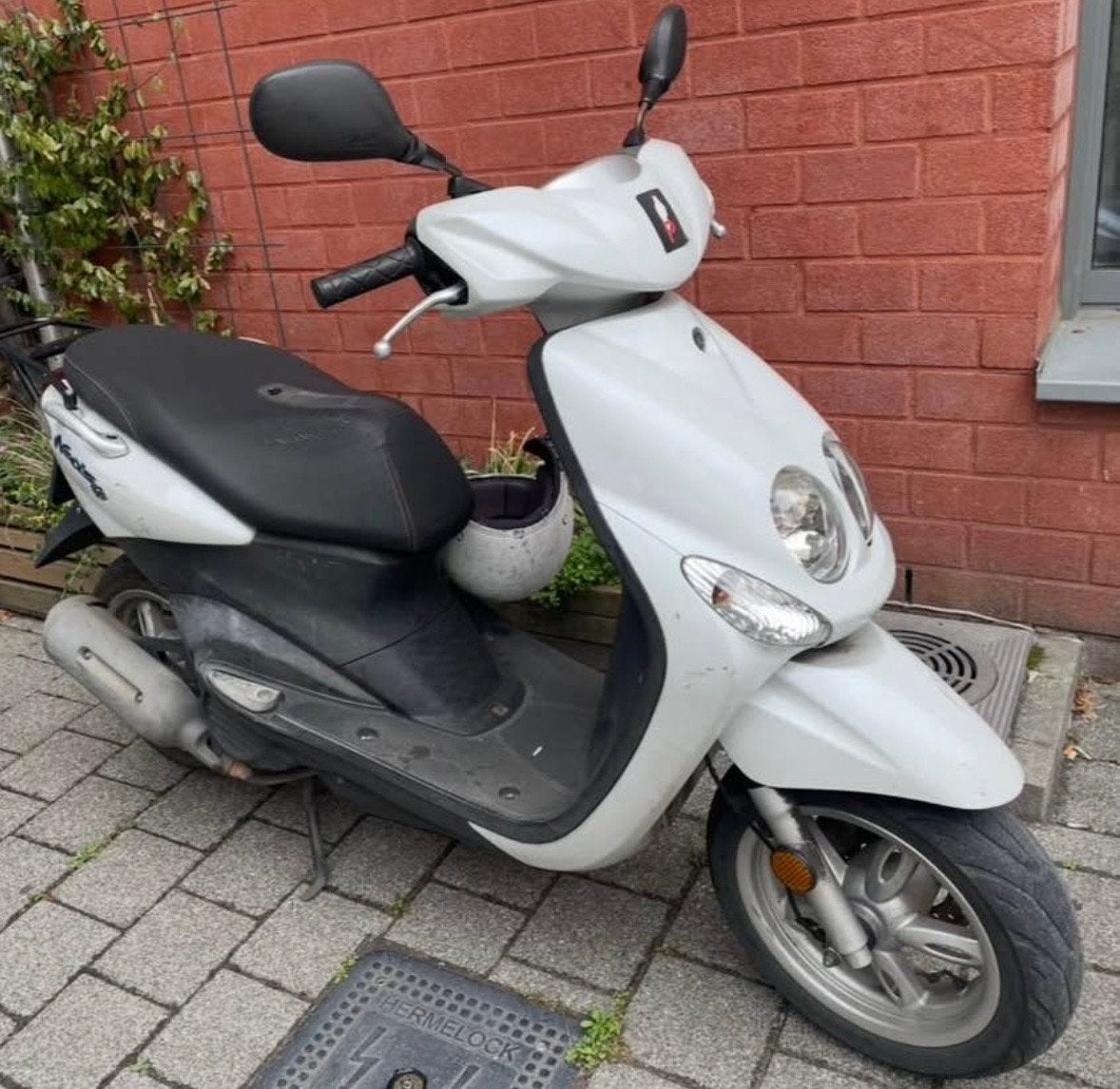 Yamaha Neo’s 4 50cc 4 stokes, Fietsen en Brommers, Ophalen, Gebruikt, Benzine, 50 cc