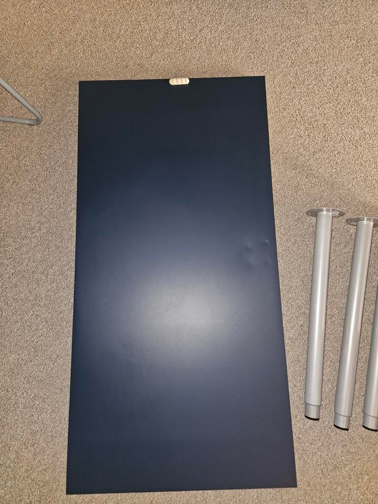 Bureaublad Linnmon blauw ikea en 4 uitschuifbare poten Olov, Ophalen of Verzenden, In hoogte verstelbaar, Gebruikt
