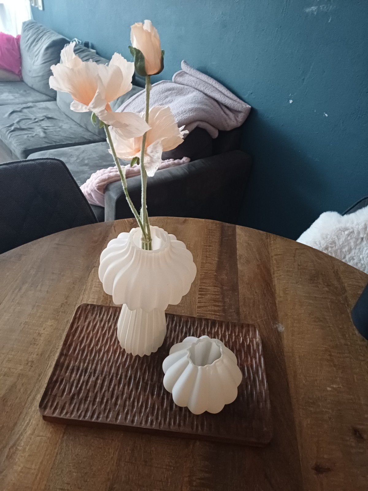 Set van 2 beige Ribbel Vazen - Decoratief & Modern, Huis en Inrichting, Woonaccessoires | Vazen, Ophalen, Met patroon/structuur