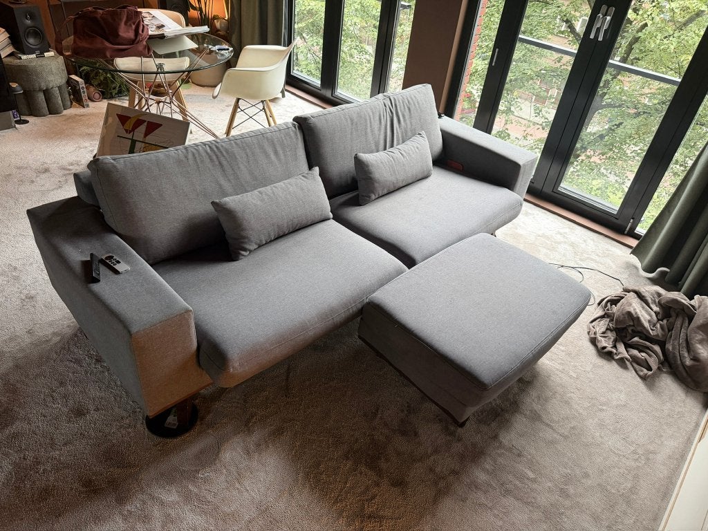 Gratis grijze bank met hocker, Ophalen, Gebruikt, Driepersoons, 75 tot 100 cm
