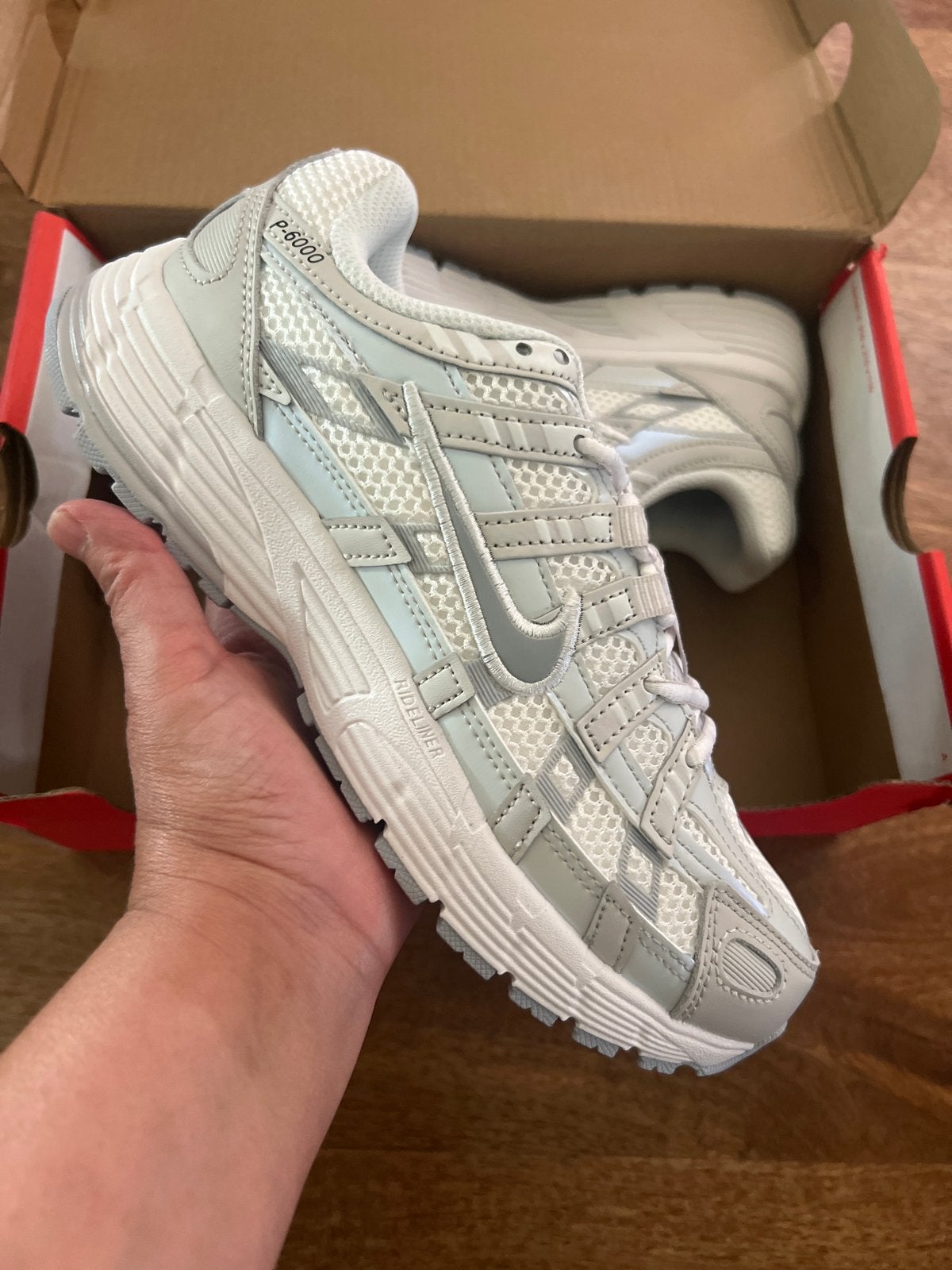 Nike P6000 White Grey - Maat 39 - Nieuw in doos, Ophalen of Verzenden, Nieuw, Wit, Sneakers of Gympen
