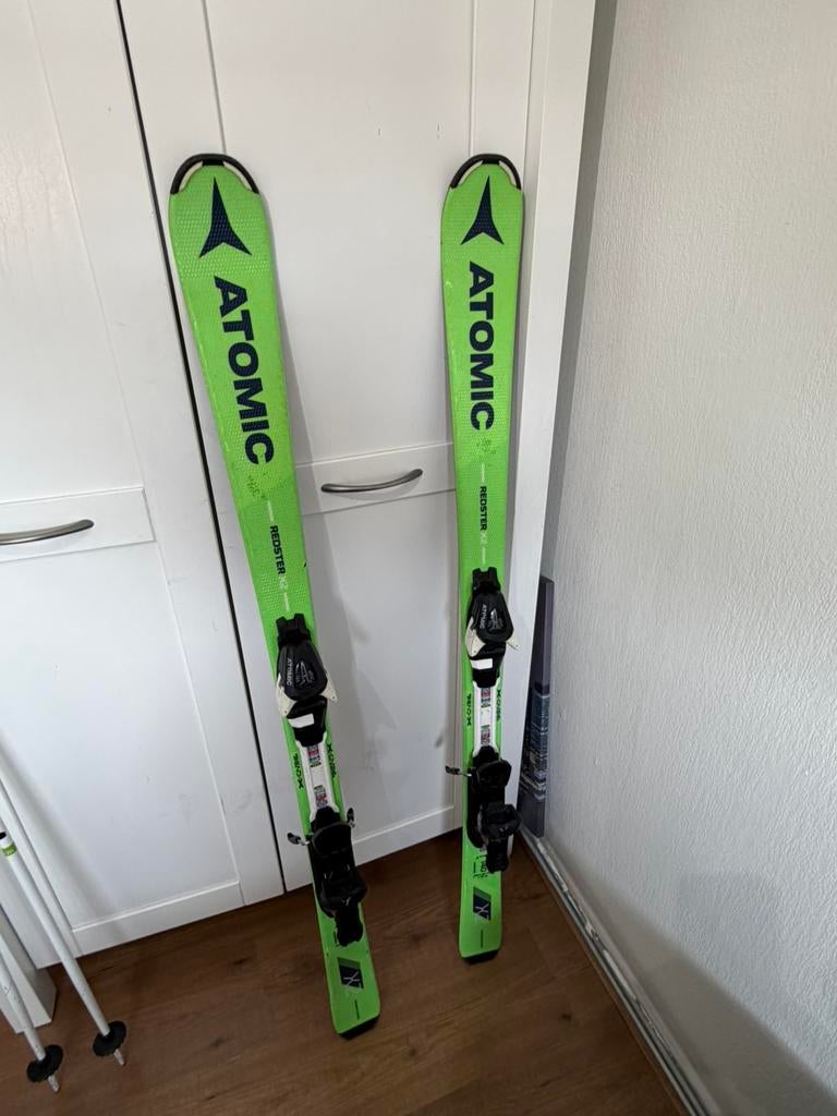 Akunior Ski 140 Atomic (gewxt en geslepen professioneel), 140 tot 160 cm, Ophalen of Verzenden, Zo goed als nieuw, Atomic