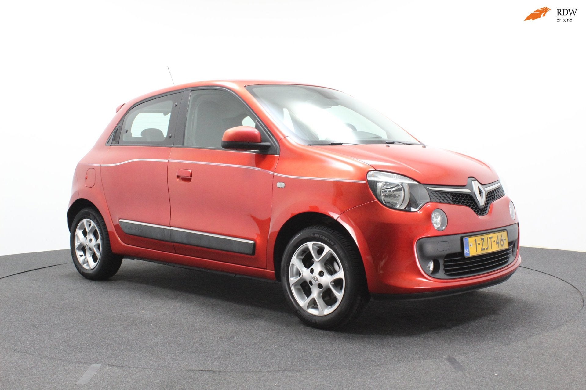 Renault Twingo 1.0 SCe Dynamique | Airco | Cruise control |, Auto's, Gebruikt, Euro 6, 840 kg, 4 stoelen