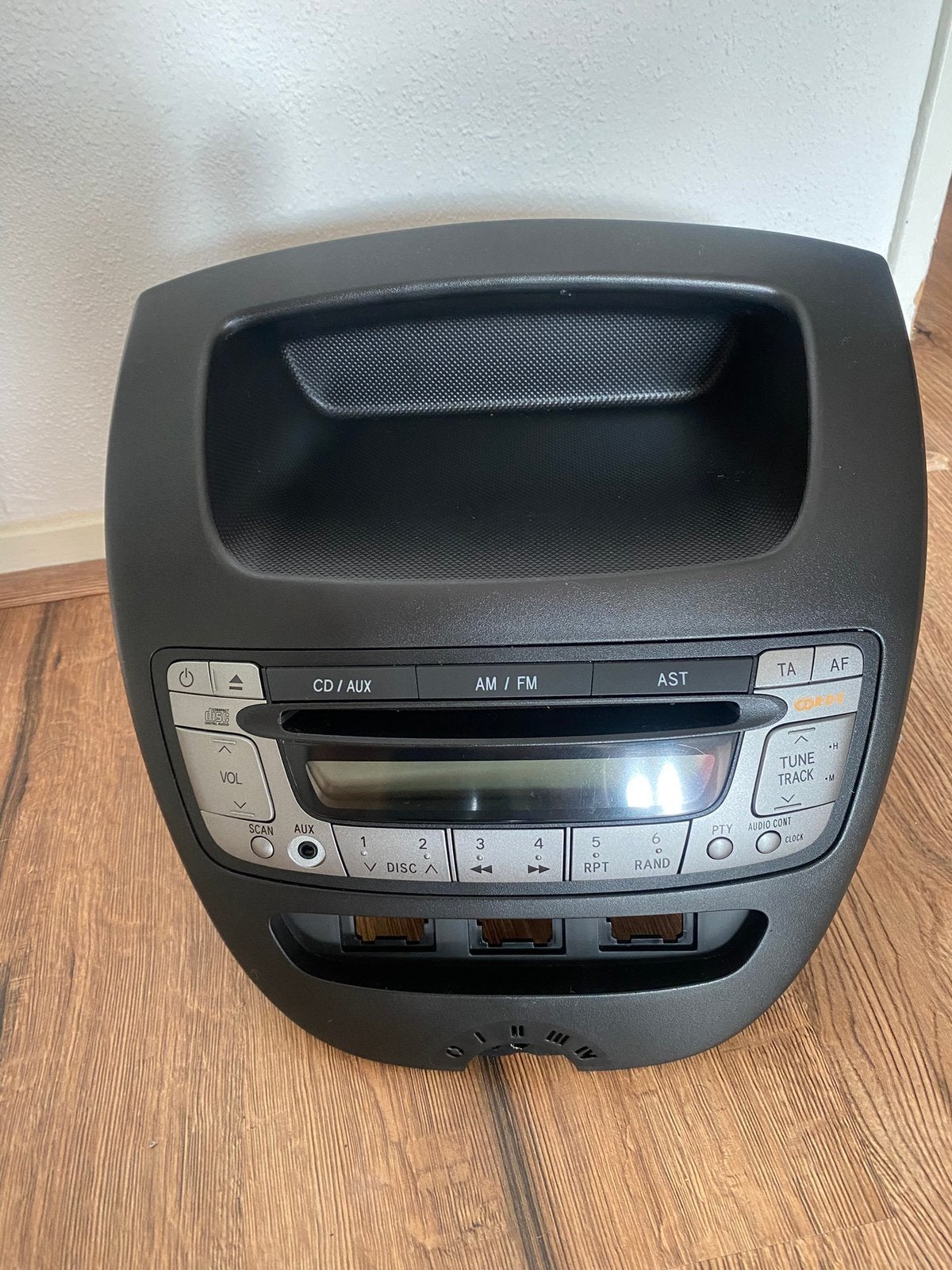 Autoradio Peugeot 107/Aygo/C1, Ophalen, Gebruikt