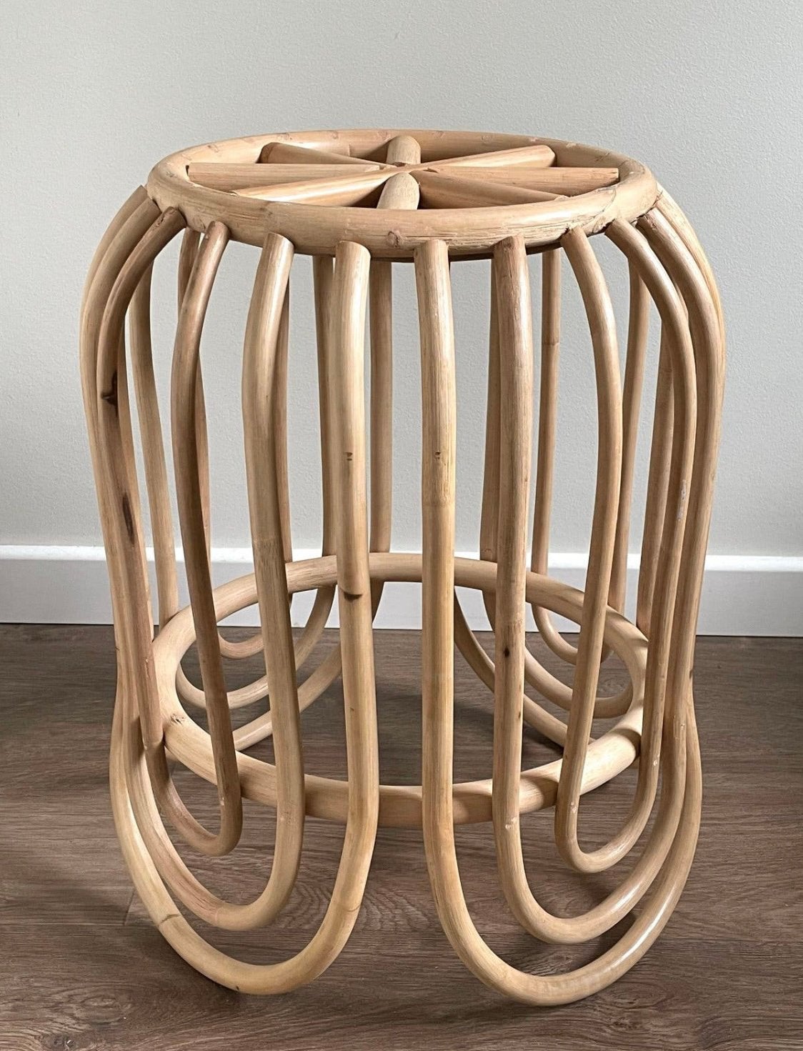 ZGAN Rotan Mand bijzettafeltje Planten-Tafeltje-Krukje Boho, Huis en Inrichting, Ophalen, Mand, Rond, Zo goed als nieuw