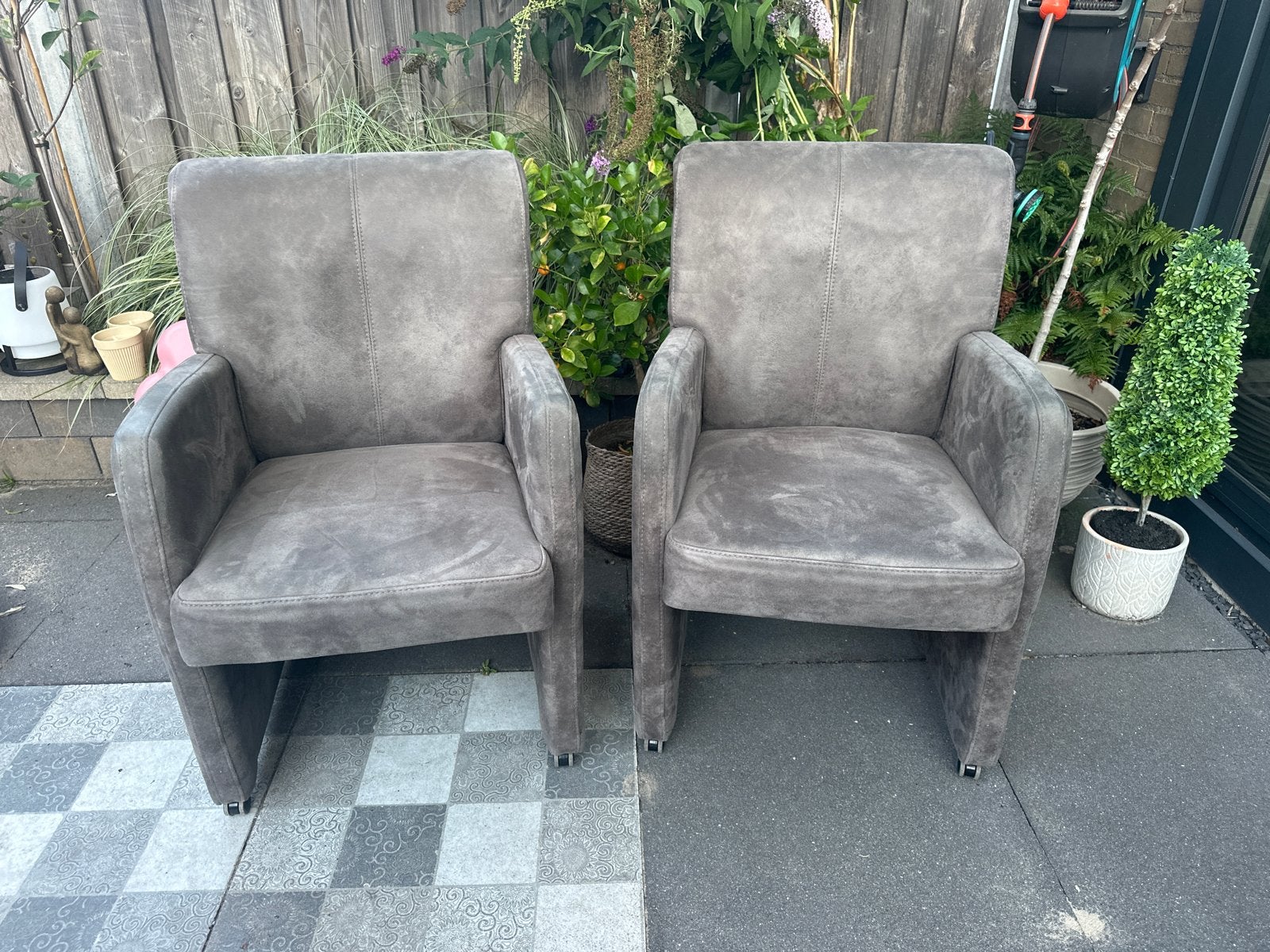 Gratis stoelen - Comfortabele eetkamerstoelen, Ophalen, Gebruikt, Twee, Stof