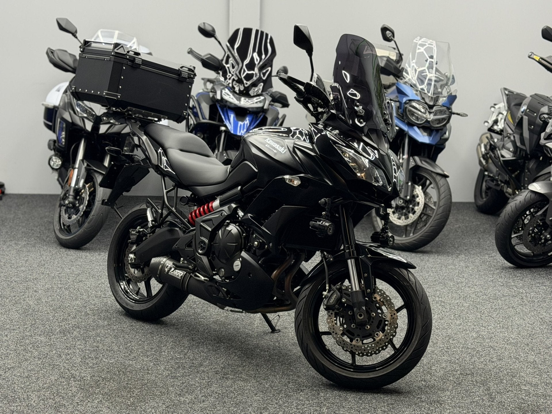 Kawasaki Versys 650 ABS | Mivv | Topkoffer | Verstralers | 2, Info@vandoornmotors.nl, 649 cc, Kraaivenstraat 23-5
5048AB  TILBURG, NL