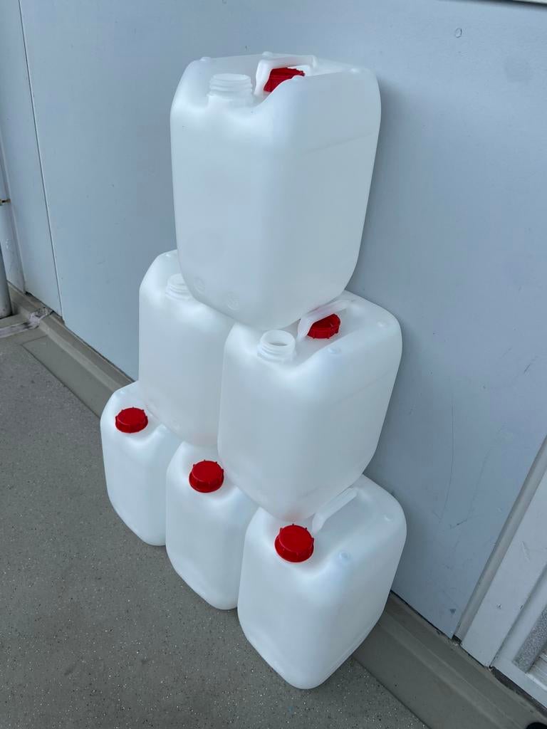 Lege jerrycan 20 liter, Caravans en Kamperen, Ophalen of Verzenden, Zo goed als nieuw