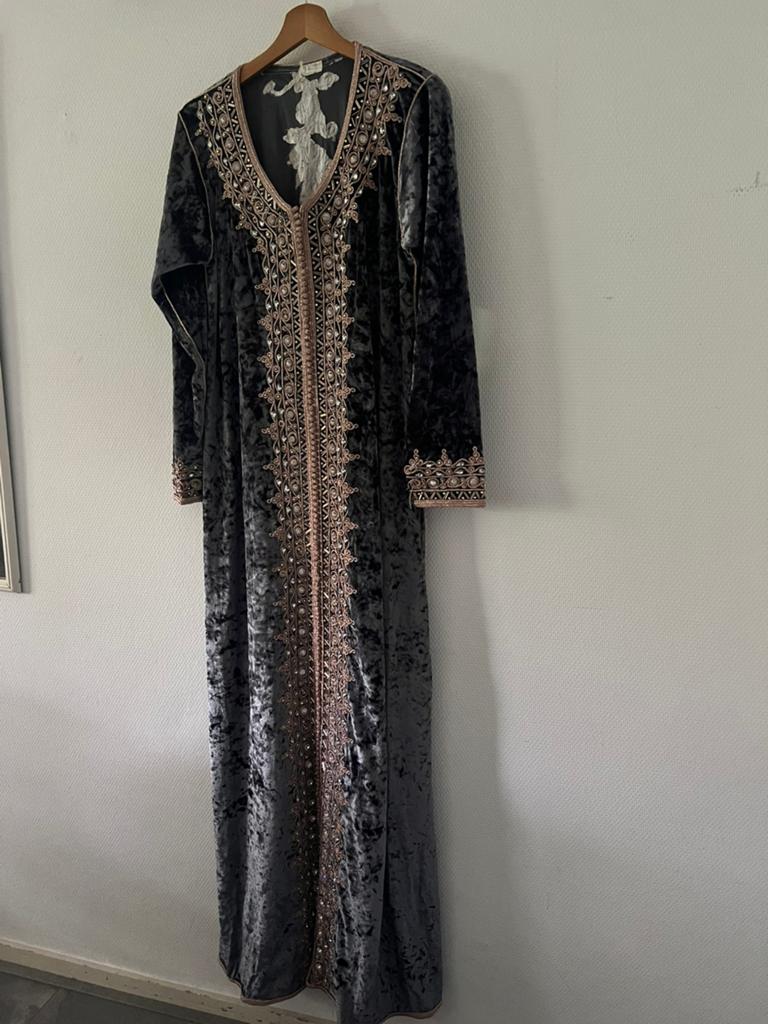Kaftan M/L, Ophalen, Zo goed als nieuw, Onder de knie