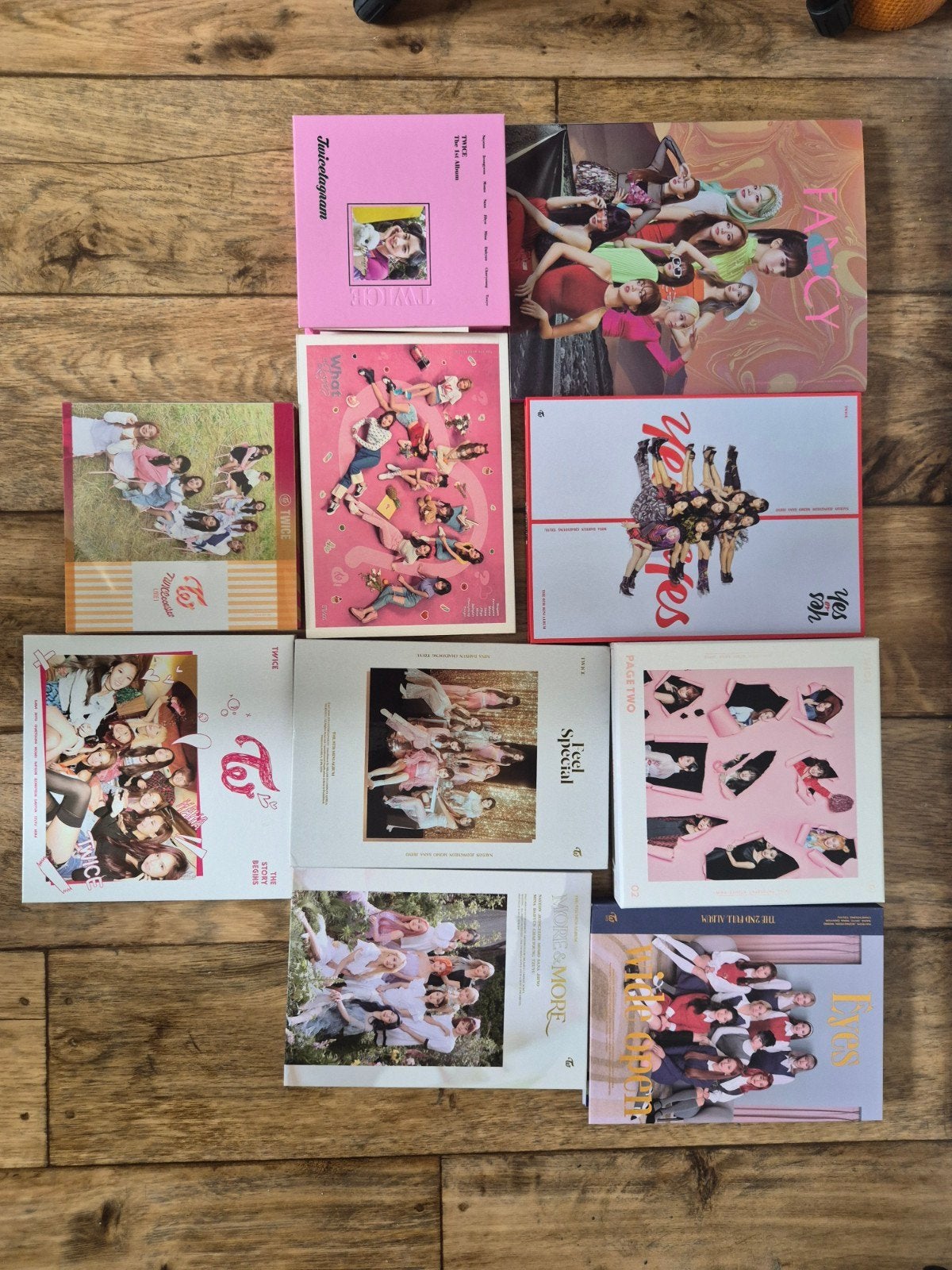 TWICE albums compleet en photocards, Bonusmateriaal, K-pop, Verzenden, Zo goed als nieuw
