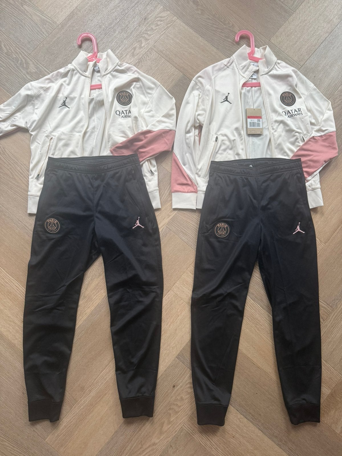 PSG meisjes trainingspak NIEUW, Ophalen of Verzenden, Nieuw, Meisje, Sport- of Zwemkleding