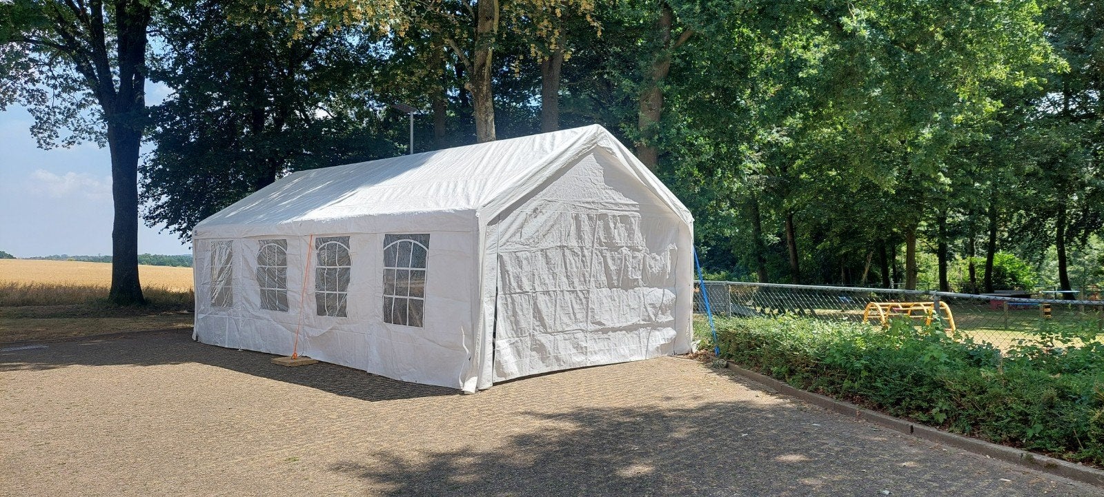 partytent 8x4 opbouwen/afbreken huurprijs €45,-, Ophalen of Verzenden